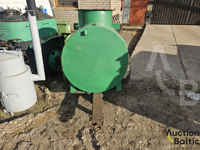 Trailer with tank - Tank aanhanger: afbeelding 4 Trailer with tank - Tank aanhanger: afbeelding 4