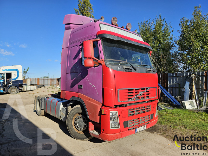 Volvo FH12 - Trekker: afbeelding 2 Volvo FH12 - Trekker: afbeelding 2