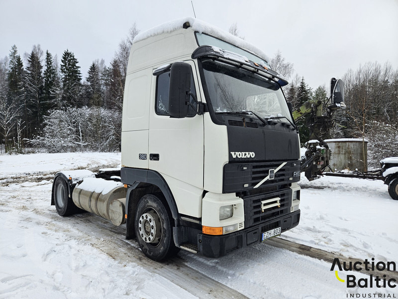 Volvo FH12 - Trekker: afbeelding 2 Volvo FH12 - Trekker: afbeelding 2