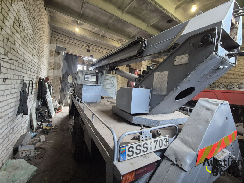 ZIL ZIL 433362 - Vrachtwagen hoogwerker: afbeelding 4 ZIL ZIL 433362 - Vrachtwagen hoogwerker: afbeelding 4