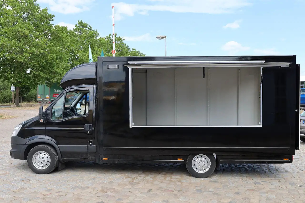 Iveco IS35SI2AA/ FOODTRUCK/Daily - Zelfrijdende verkoopwagen: afbeelding 1 Iveco IS35SI2AA/ FOODTRUCK/Daily - Zelfrijdende verkoopwagen: afbeelding 1