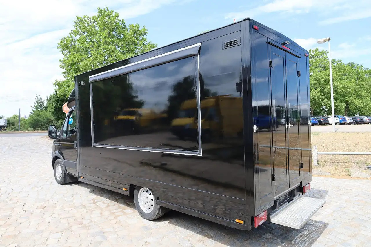 Iveco IS35SI2AA/ FOODTRUCK/Daily - Zelfrijdende verkoopwagen: afbeelding 5 Iveco IS35SI2AA/ FOODTRUCK/Daily - Zelfrijdende verkoopwagen: afbeelding 5