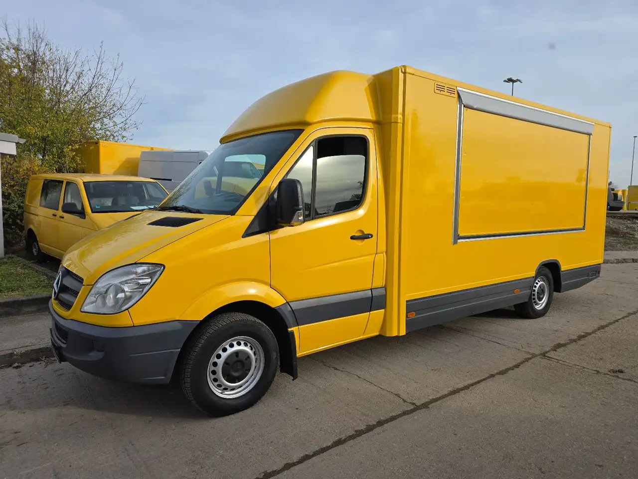 Mercedes-Benz Sprinter/Foodtruck/ 1. Hand - Zelfrijdende verkoopwagen: afbeelding 4 Mercedes-Benz Sprinter/Foodtruck/ 1. Hand - Zelfrijdende verkoopwagen: afbeelding 4