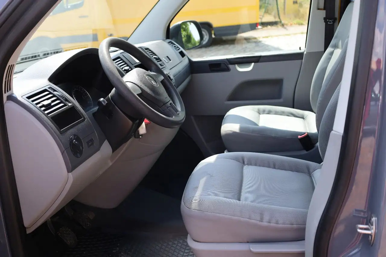 Volkswagen T5 Transporter Kasten-Kombi 2.0 TDI/EU5/5-Sitze - Personenwagen: afbeelding 5 Volkswagen T5 Transporter Kasten-Kombi 2.0 TDI/EU5/5-Sitze - Personenwagen: afbeelding 5