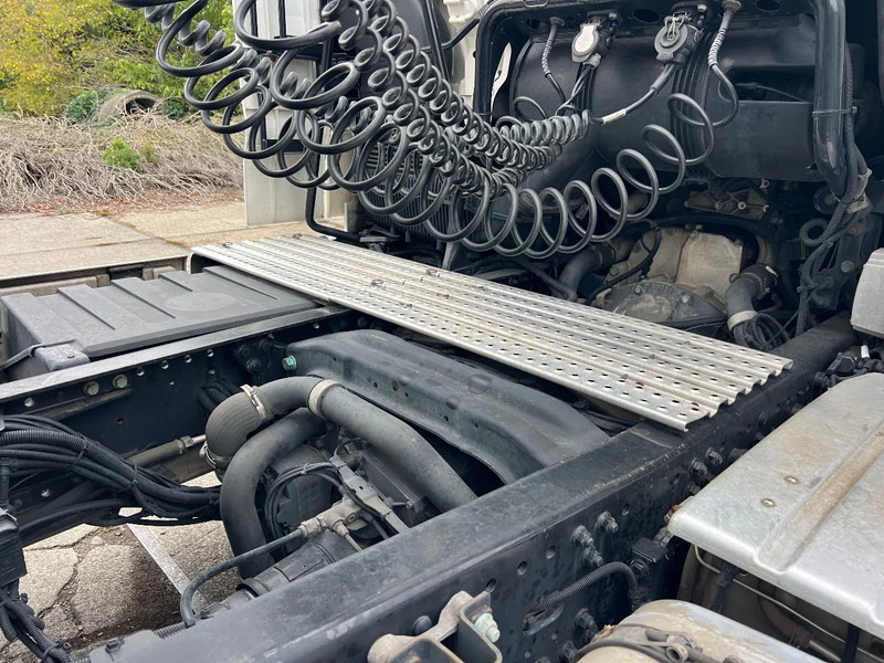 MAN TGX 18.500 Retarder*full Spoiler set*TGX18.500* - Trekker: afbeelding 4 MAN TGX 18.500 Retarder*full Spoiler set*TGX18.500* - Trekker: afbeelding 4