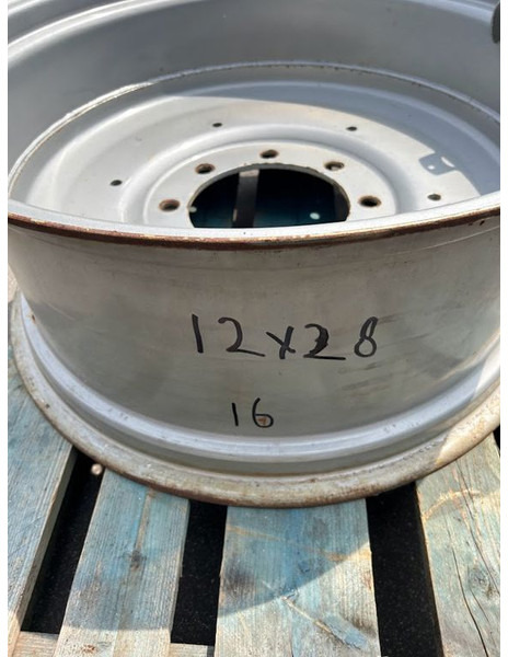 New Holland velg 12x28 - Velg: afbeelding 2 New Holland velg 12x28 - Velg: afbeelding 2