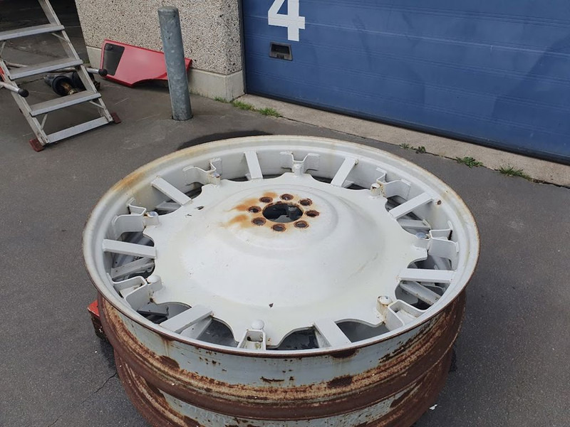 New Holland velgen 10x48 - Velg: afbeelding 3 New Holland velgen 10x48 - Velg: afbeelding 3