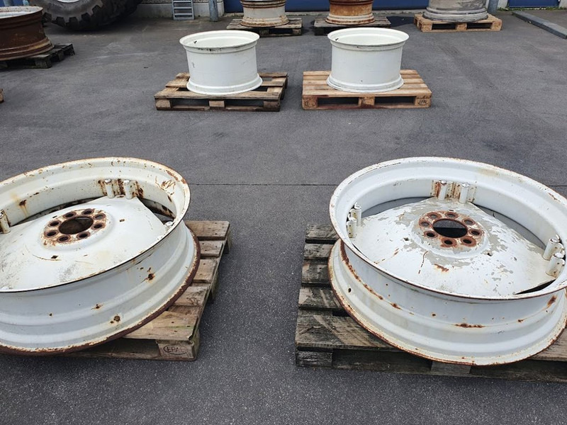 New Holland velgen 12x38 - Velg: afbeelding 1 New Holland velgen 12x38 - Velg: afbeelding 1