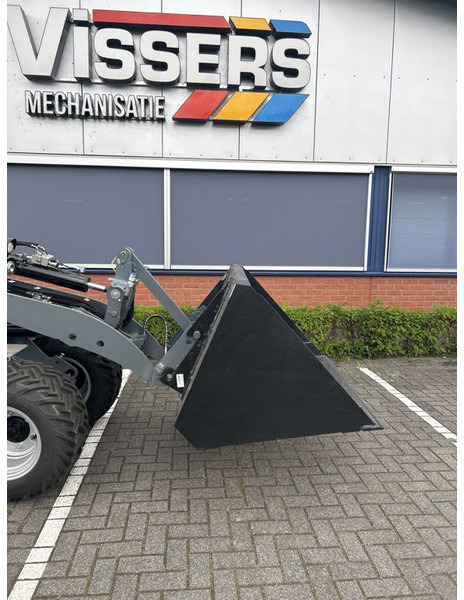 Tobroco Volumebak 130 cm Giant aanspan - Bak voor Bouwmachine: afbeelding 1 Tobroco Volumebak 130 cm Giant aanspan - Bak voor Bouwmachine: afbeelding 1