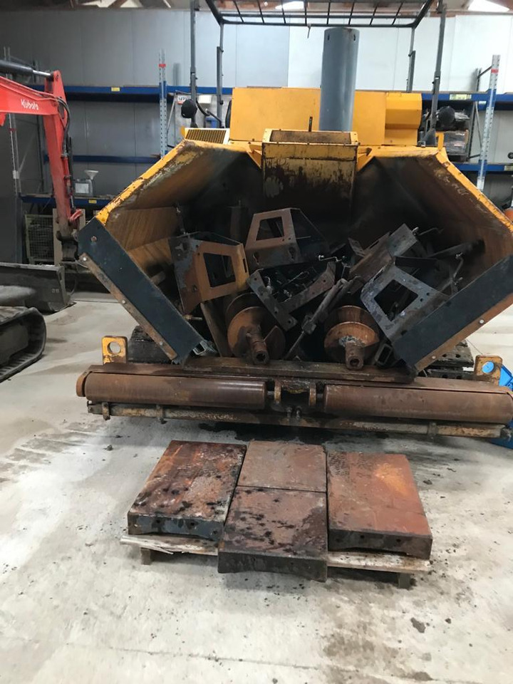Asfaltafwerkmachine ABG TITAN 325 and runs and runs: afbeelding 12