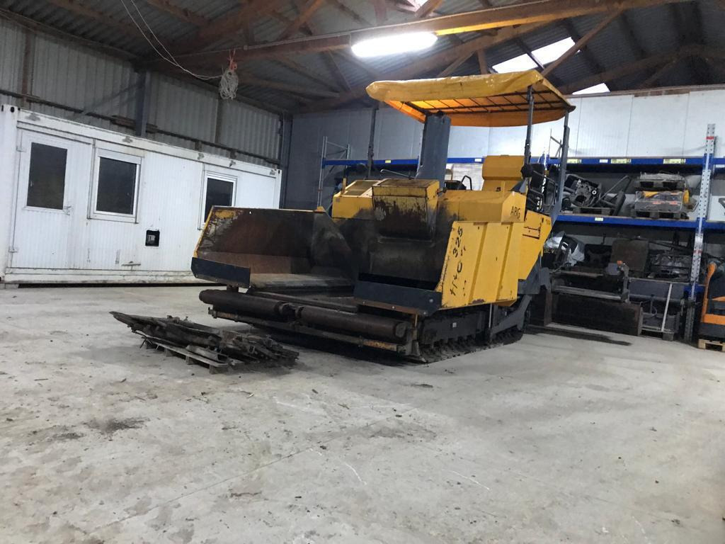 Asfaltafwerkmachine ABG TITAN 325 and runs and runs: afbeelding 17