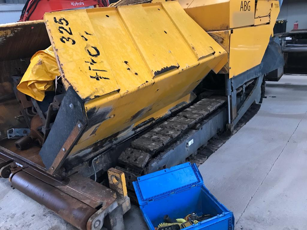 Asfaltafwerkmachine ABG TITAN 325 and runs and runs: afbeelding 13