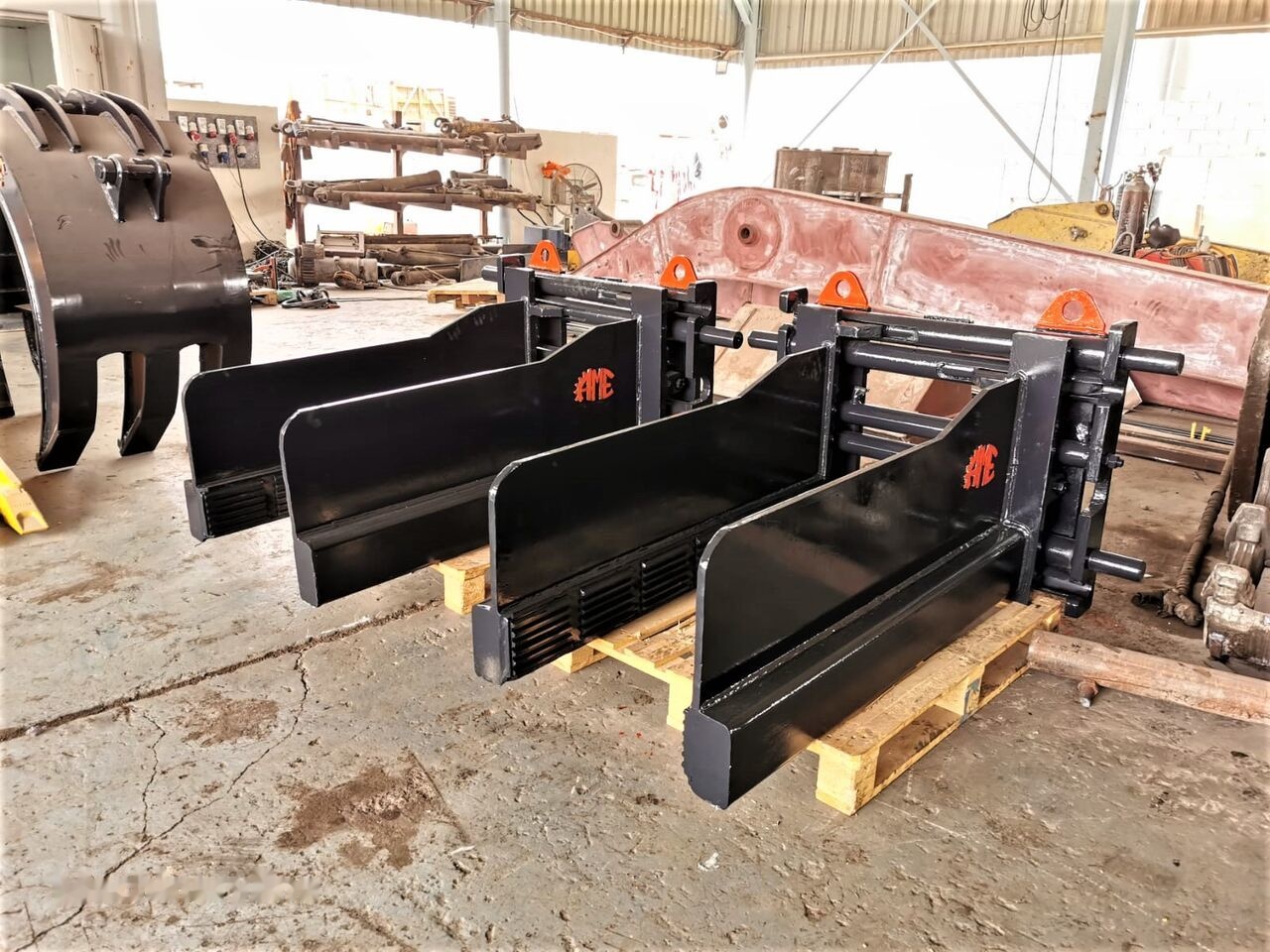 AME Bale Clamp - Klemme voor Heftruck: afbeelding 2 AME Bale Clamp - Klemme voor Heftruck: afbeelding 2