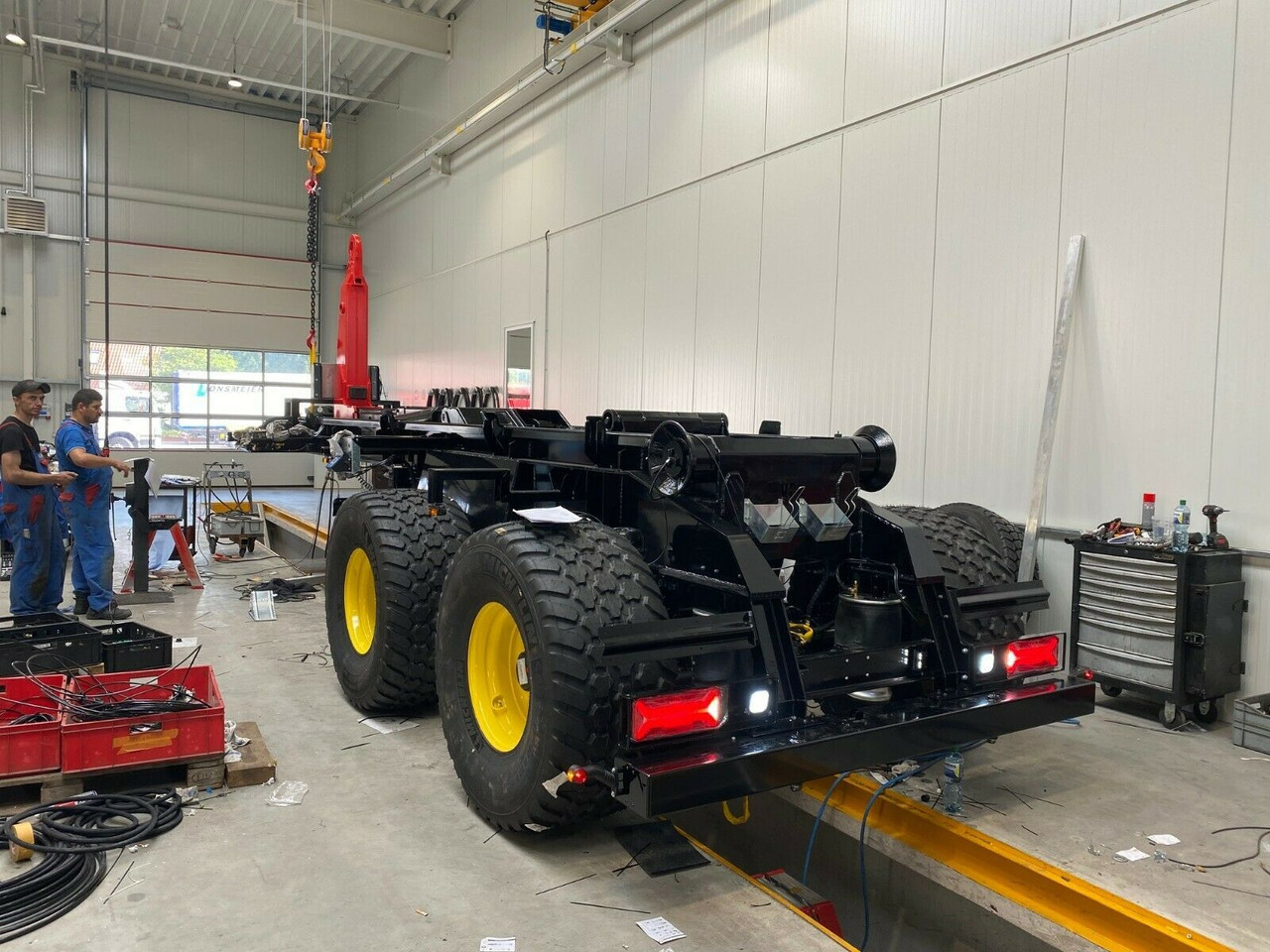 Auflieger Abrollkipper Hakenlift Agrarausführung - Containertransporter/ Wissellaadbak oplegger: afbeelding 4 Auflieger Abrollkipper Hakenlift Agrarausführung - Containertransporter/ Wissellaadbak oplegger: afbeelding 4