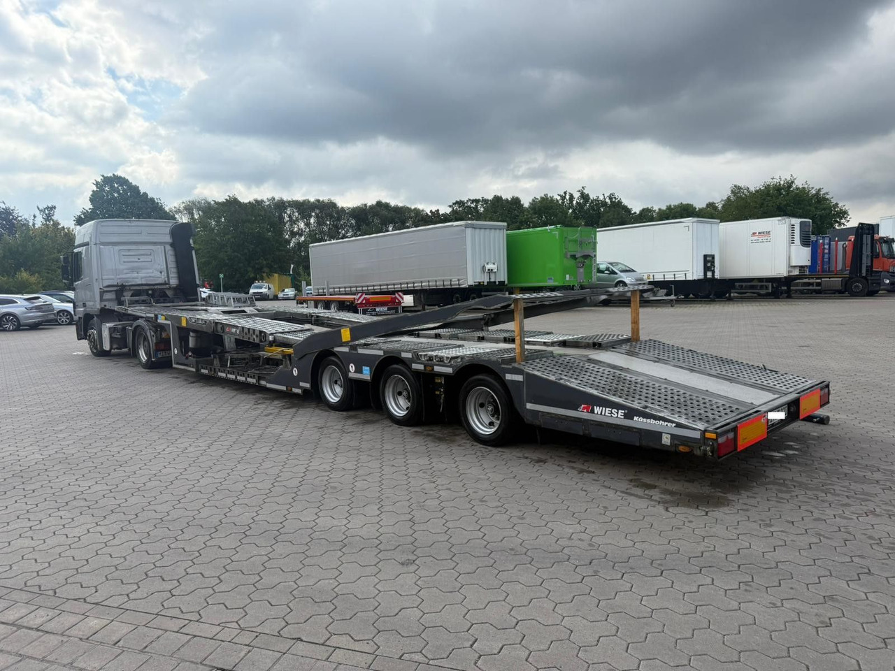 Kässbohrer K.SOK Truck/Car Transporter, Novagrau - Autotransport oplegger: afbeelding 4 Kässbohrer K.SOK Truck/Car Transporter, Novagrau - Autotransport oplegger: afbeelding 4