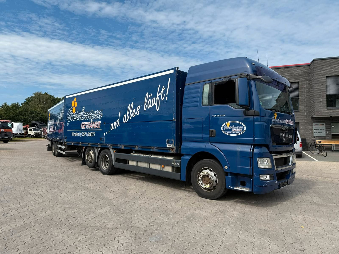 MAN TGA Schwenkwand-Getränkeaufbau incl. Anhänger - Drankenwagen vrachtwagen: afbeelding 1 MAN TGA Schwenkwand-Getränkeaufbau incl. Anhänger - Drankenwagen vrachtwagen: afbeelding 1