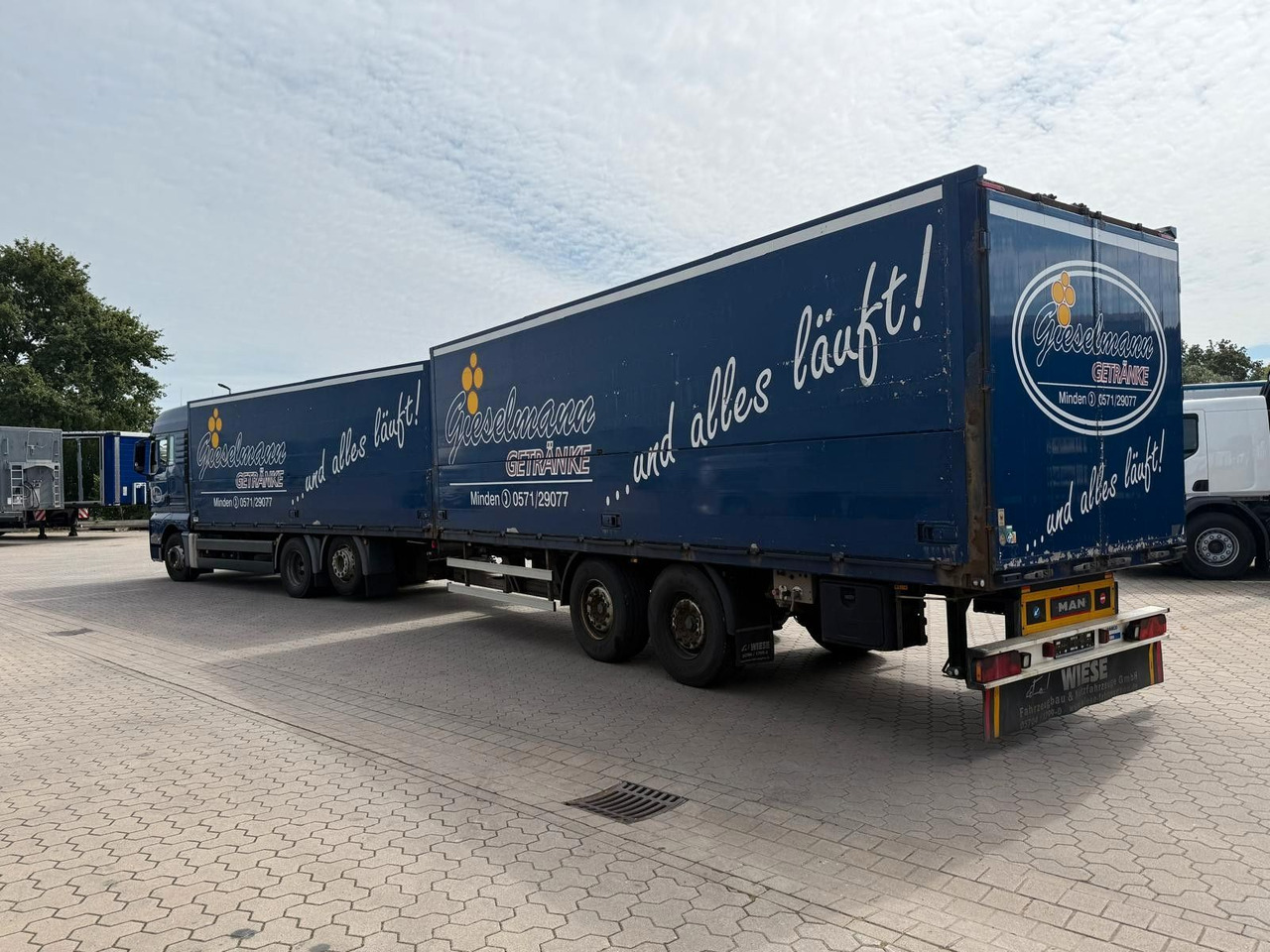 MAN TGA mit Kofferaufbau/Getränkeaufbau + Anhänger - Drankenwagen vrachtwagen: afbeelding 4 MAN TGA mit Kofferaufbau/Getränkeaufbau + Anhänger - Drankenwagen vrachtwagen: afbeelding 4