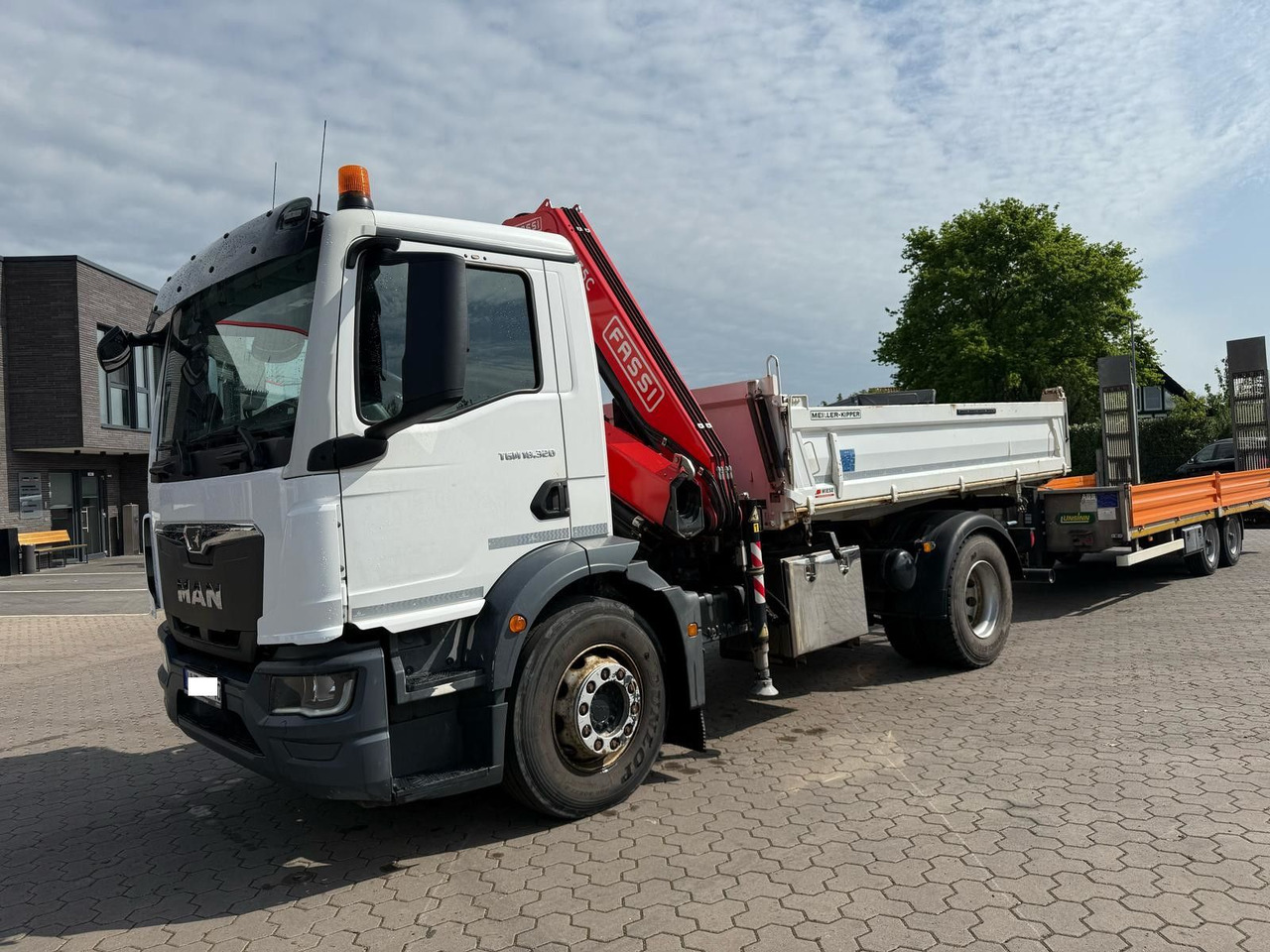 MAN TGM 18.320 4x2 BB mit Kran Fassi F135 Kipper - Kipper vrachtwagen, Kraanwagen: afbeelding 2 MAN TGM 18.320 4x2 BB mit Kran Fassi F135 Kipper - Kipper vrachtwagen, Kraanwagen: afbeelding 2