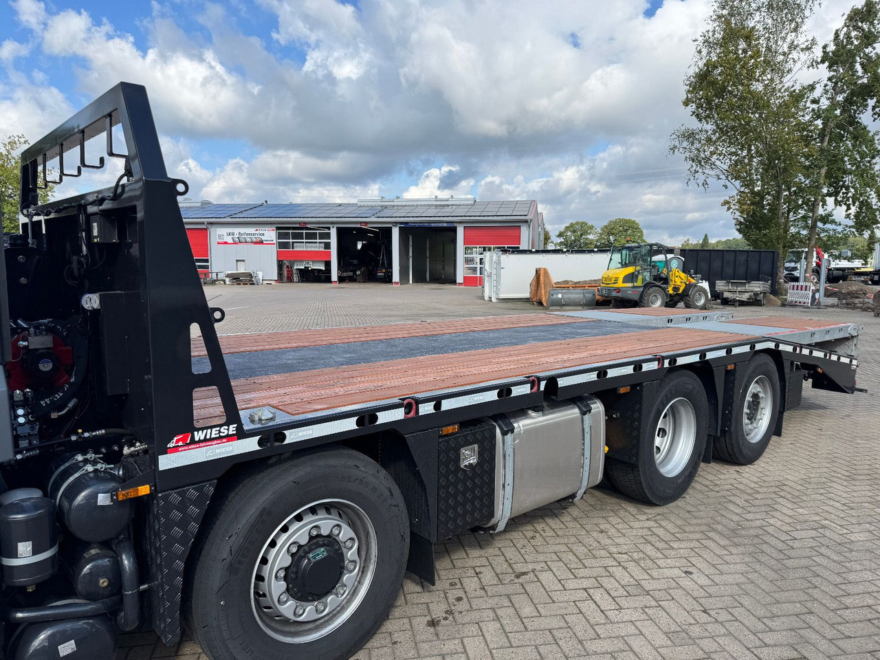 MAN TGS 35.520 8x2H Baumaschinentransporter - Bergingsvoertuig: afbeelding 2 MAN TGS 35.520 8x2H Baumaschinentransporter - Bergingsvoertuig: afbeelding 2
