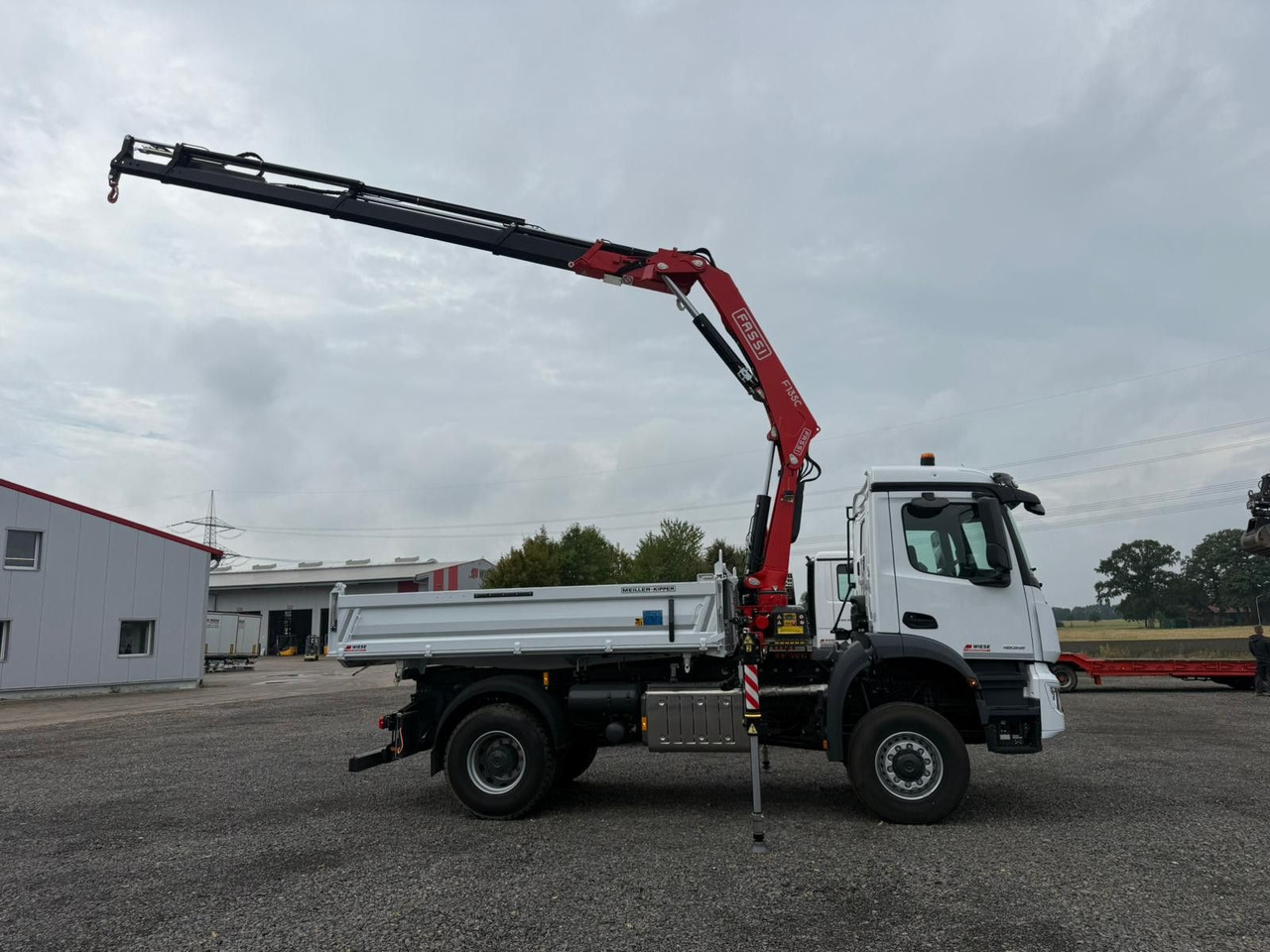 Leasing Mercedes-Benz Arocs 1835 4x4 Allrad Fassi F135 Kran Kipper Mercedes-Benz Arocs 1835 4x4 Allrad Fassi F135 Kran Kipper: afbeelding 7 Leasing Mercedes-Benz Arocs 1835 4x4 Allrad Fassi F135 Kran Kipper Mercedes-Benz Arocs 1835 4x4 Allrad Fassi F135 Kran Kipper: afbeelding 7