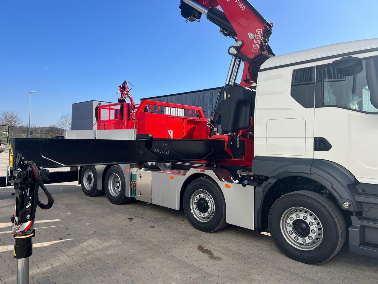 MAN 8x4 Hydro mit F1150 inkl Jib und Winde Korb - Trekker: afbeelding 3 MAN 8x4 Hydro mit F1150 inkl Jib und Winde Korb - Trekker: afbeelding 3