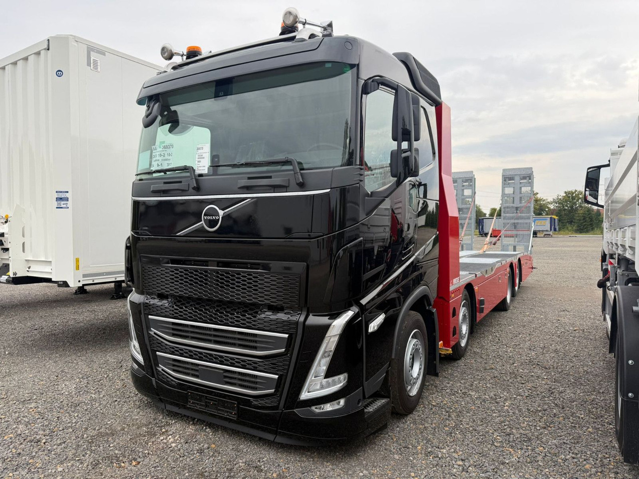 Volvo Arbeitsbühnen Baumaschinentransporter mit Rampen - Bergingsvoertuig: afbeelding 2 Volvo Arbeitsbühnen Baumaschinentransporter mit Rampen - Bergingsvoertuig: afbeelding 2