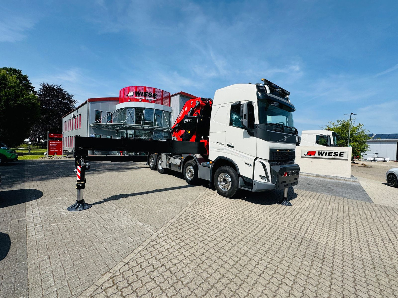 Volvo FH 540 mit Fassi F2150RAL Fly Jib + Winde - Vrachtwagen met open laadbak, Kraanwagen: afbeelding 1 Volvo FH 540 mit Fassi F2150RAL Fly Jib + Winde - Vrachtwagen met open laadbak, Kraanwagen: afbeelding 1