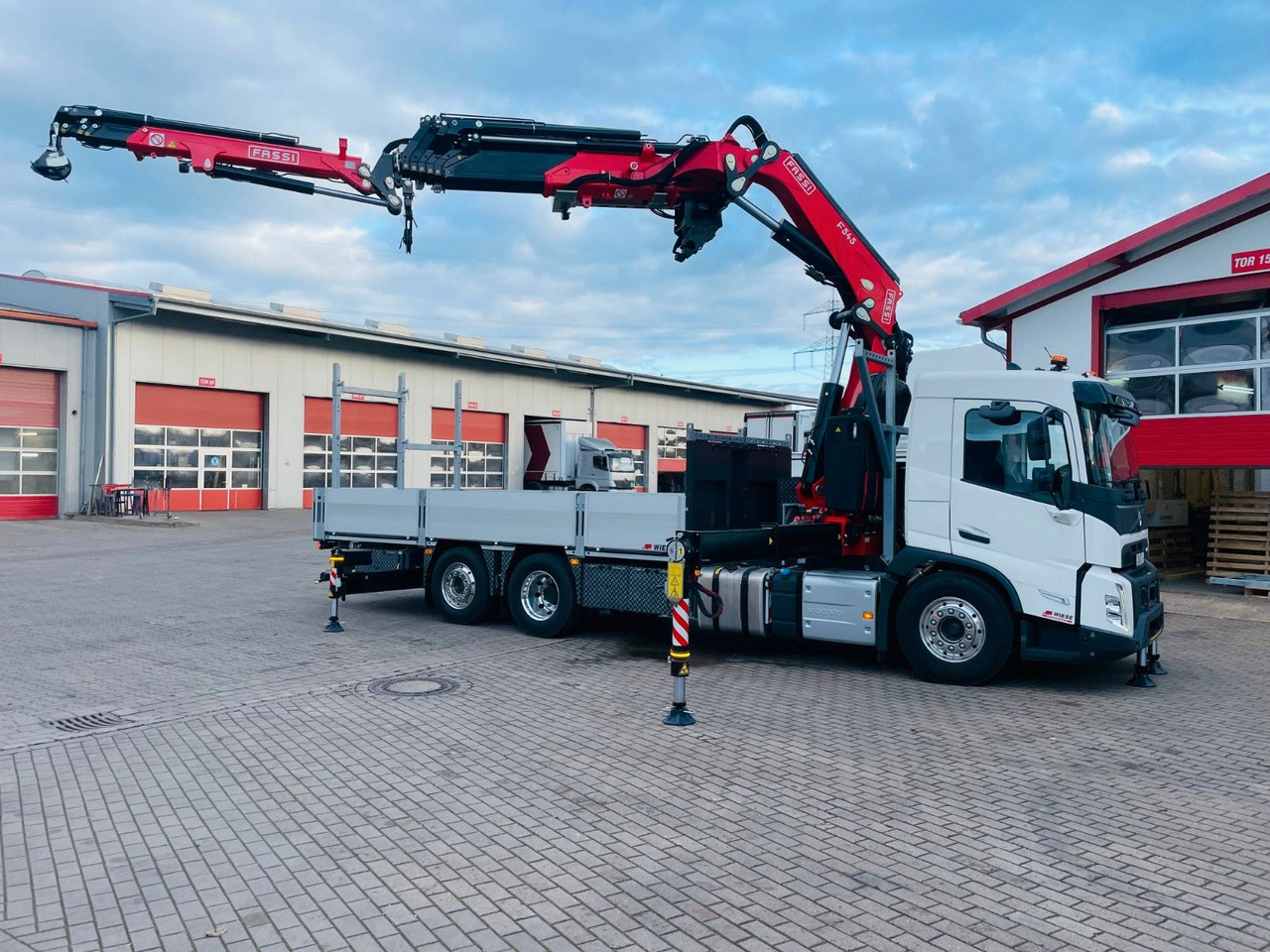 Volvo FMX 500 FASSI Ladekran F545 JIB & Winde Sofort - Vrachtwagen met open laadbak, Kraanwagen: afbeelding 4 Volvo FMX 500 FASSI Ladekran F545 JIB & Winde Sofort - Vrachtwagen met open laadbak, Kraanwagen: afbeelding 4
