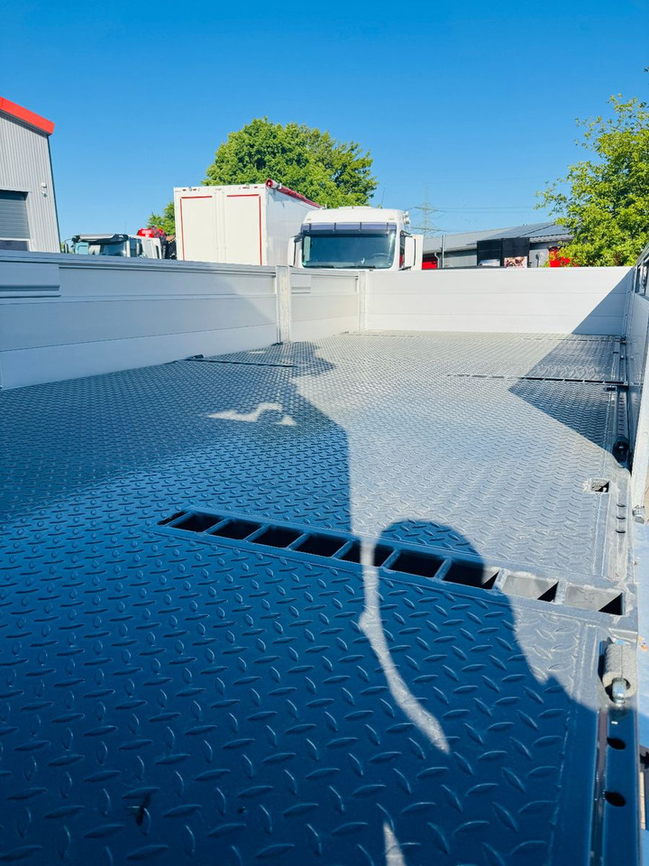 Volvo FH 500 8x2 mit F710RA.2.27 L426 und V20 Winde - Vrachtwagen, Kraanwagen: afbeelding 4 Volvo FH 500 8x2 mit F710RA.2.27 L426 und V20 Winde - Vrachtwagen, Kraanwagen: afbeelding 4