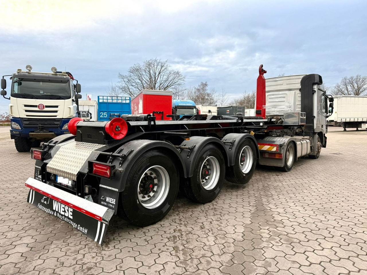 Wiese SA 3 - 36 AK 30 Abrollkipper neu lackiert - Containertransporter/ Wissellaadbak oplegger: afbeelding 2 Wiese SA 3 - 36 AK 30 Abrollkipper neu lackiert - Containertransporter/ Wissellaadbak oplegger: afbeelding 2