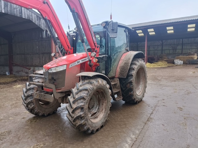 MASSEY FERGUSON 5711M - Tractor: afbeelding 1 MASSEY FERGUSON 5711M - Tractor: afbeelding 1
