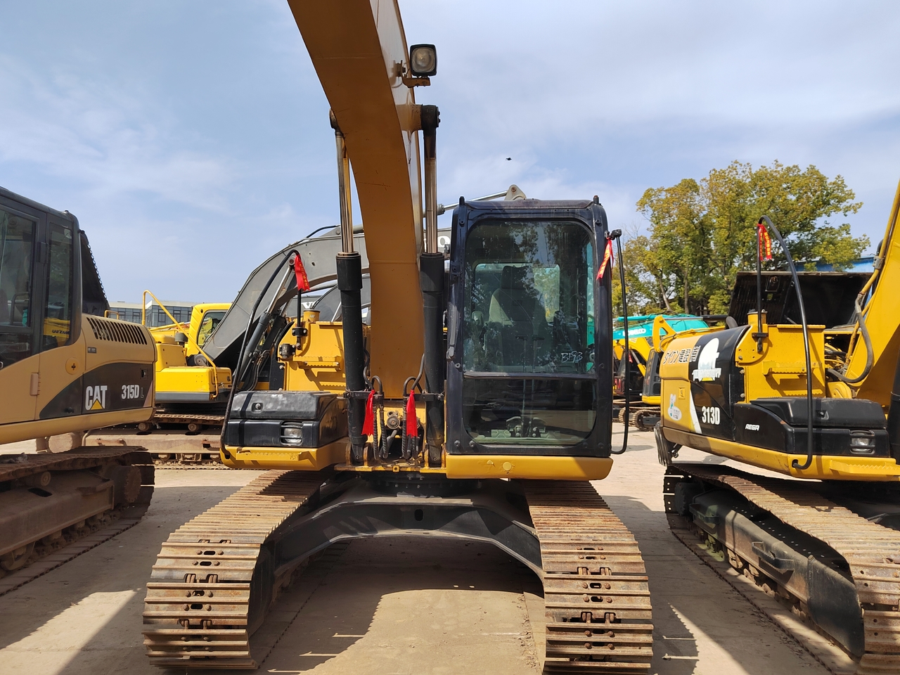 CATERPILLAR 318D - Rupsgraafmachine: afbeelding 2 CATERPILLAR 318D - Rupsgraafmachine: afbeelding 2