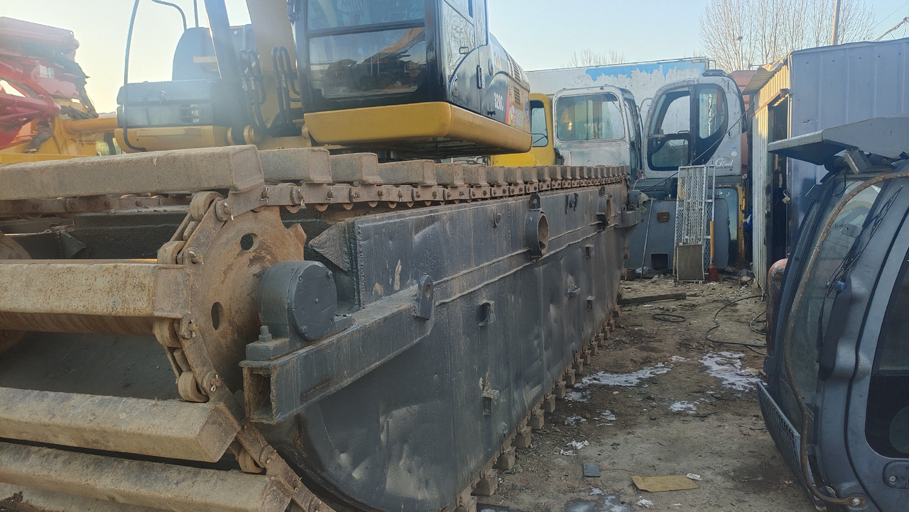 CATERPILLAR 320C - Amfibische graafmachine: afbeelding 2 CATERPILLAR 320C - Amfibische graafmachine: afbeelding 2