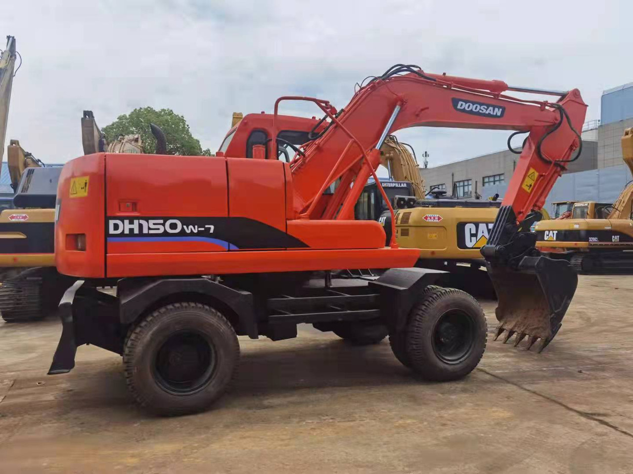 DOOSAN DH150W-7 - Mobiele graafmachine: afbeelding 1 DOOSAN DH150W-7 - Mobiele graafmachine: afbeelding 1