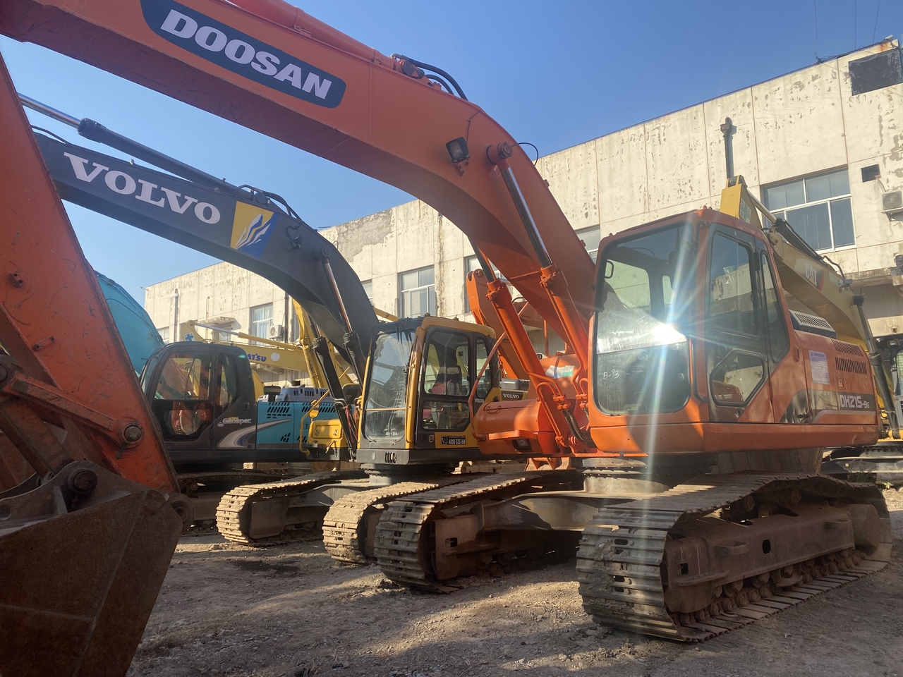 DOOSAN DH215-9E - Rupsgraafmachine: afbeelding 2 DOOSAN DH215-9E - Rupsgraafmachine: afbeelding 2