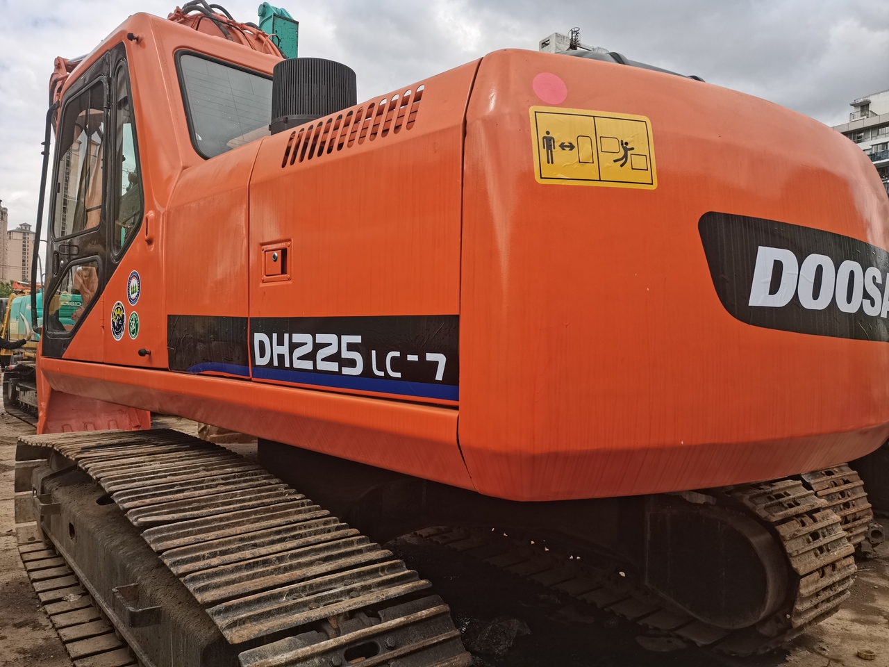 DOOSAN DH225LC-7 - Rupsgraafmachine: afbeelding 2 DOOSAN DH225LC-7 - Rupsgraafmachine: afbeelding 2