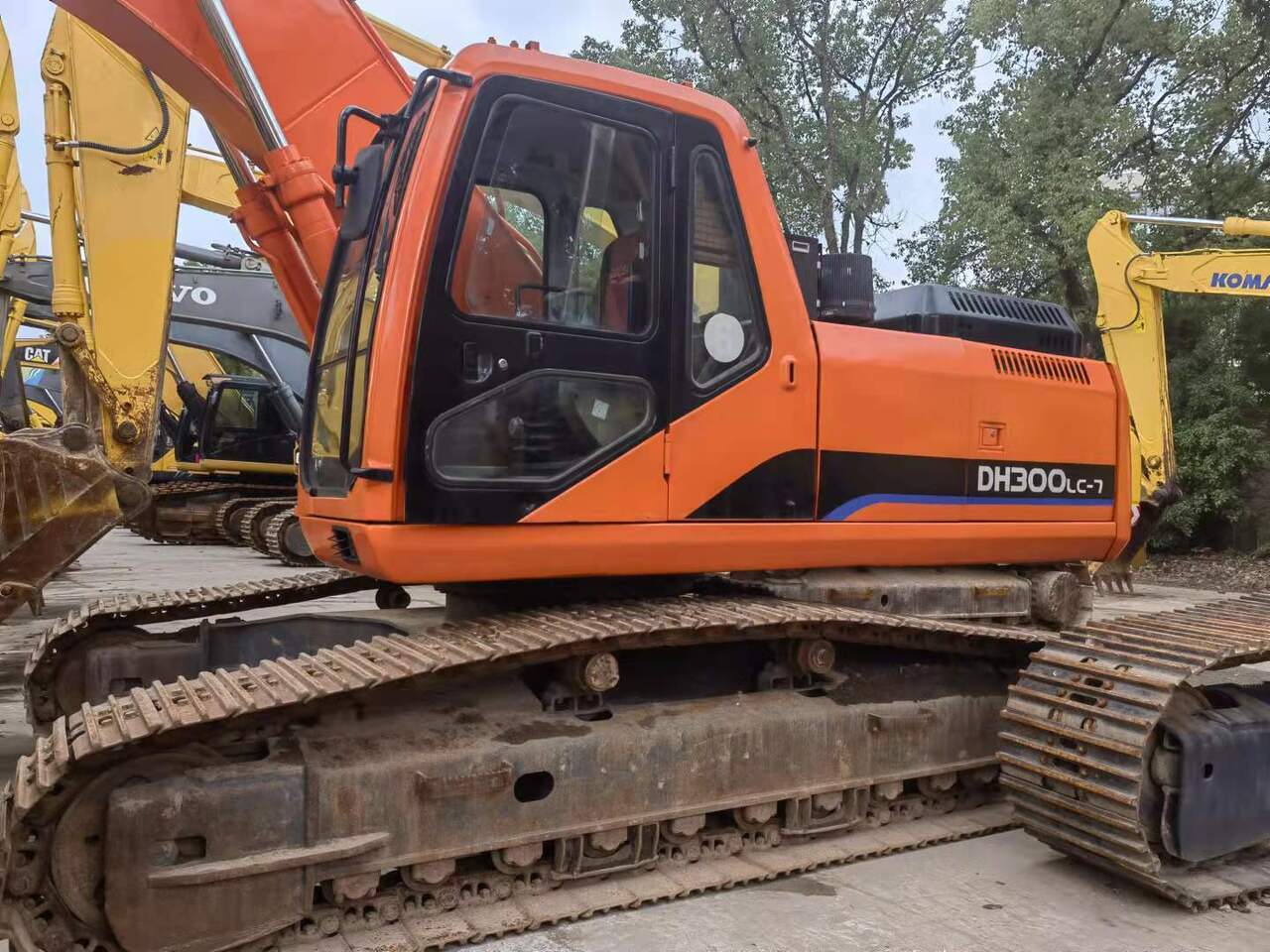 DOOSAN DH300 - Rupsgraafmachine: afbeelding 1 DOOSAN DH300 - Rupsgraafmachine: afbeelding 1