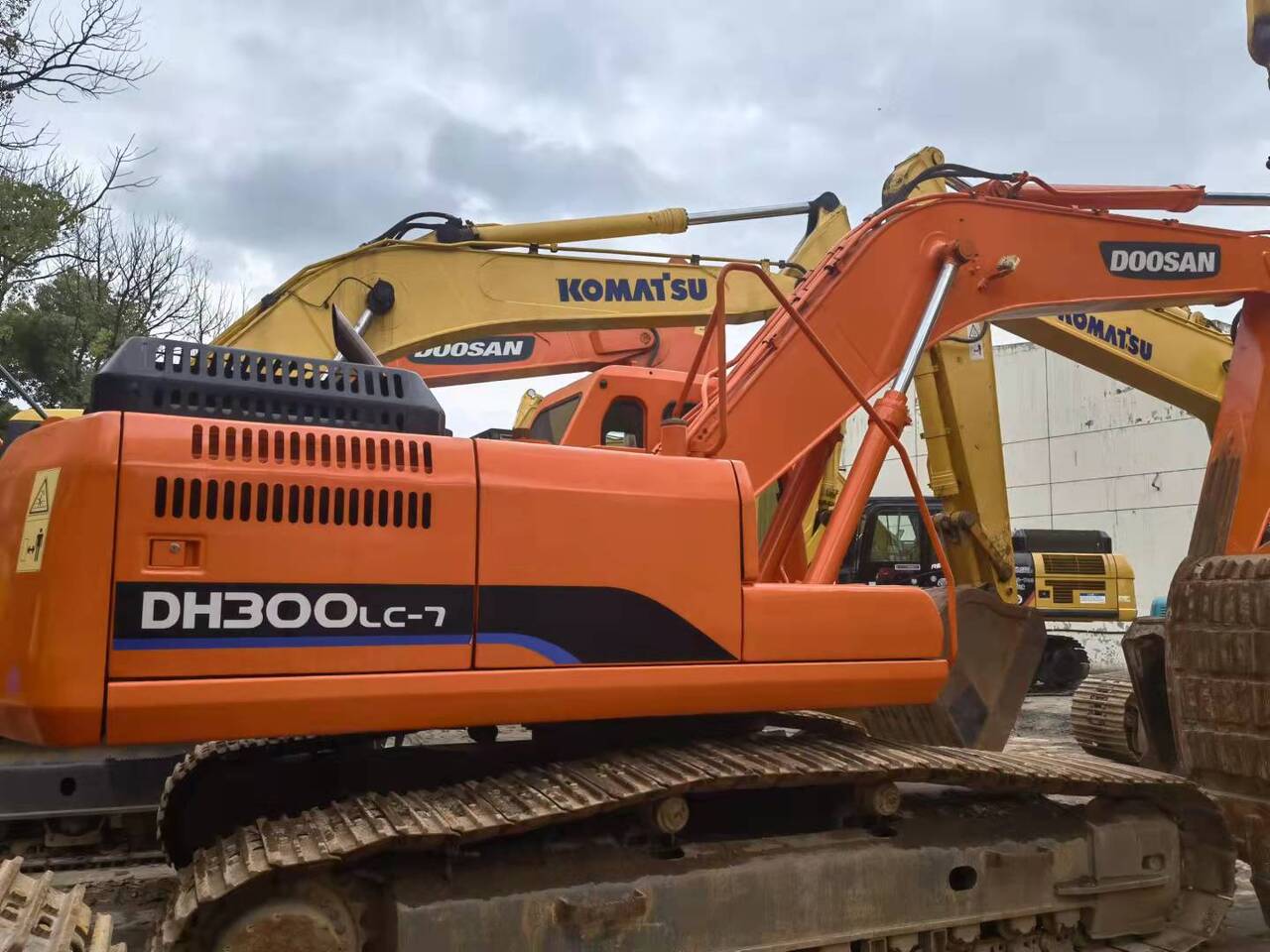 DOOSAN DH300 - Rupsgraafmachine: afbeelding 2 DOOSAN DH300 - Rupsgraafmachine: afbeelding 2