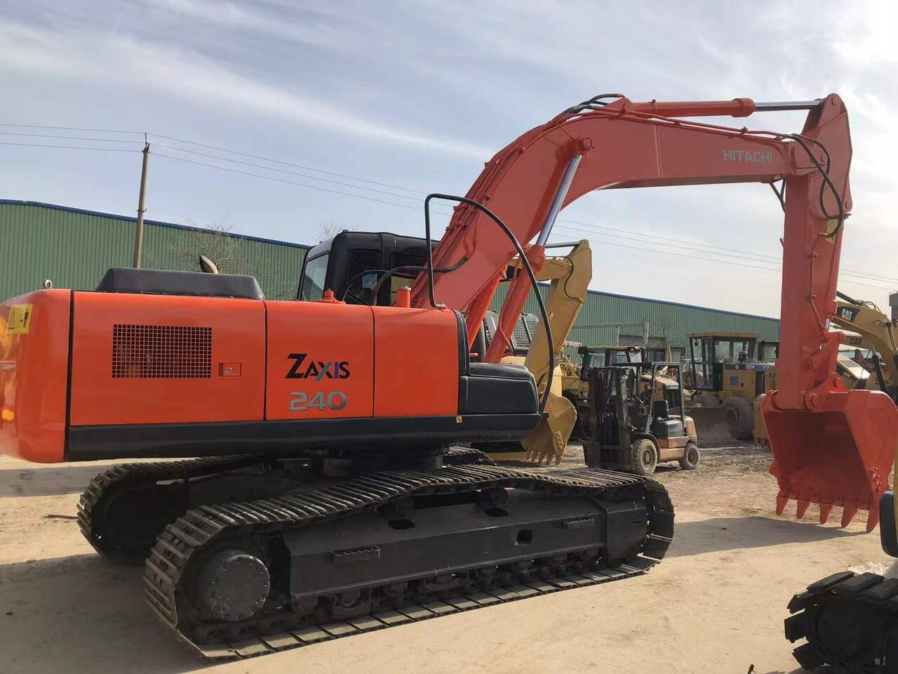 HITACHI ZX240 - Rupsgraafmachine: afbeelding 2 HITACHI ZX240 - Rupsgraafmachine: afbeelding 2