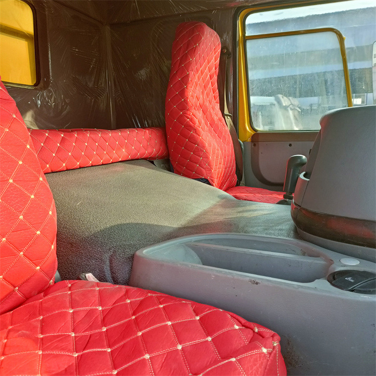 HOWO HOWO 6x4-375 truck tippers - Kipper vrachtwagen: afbeelding 4 HOWO HOWO 6x4-375 truck tippers - Kipper vrachtwagen: afbeelding 4