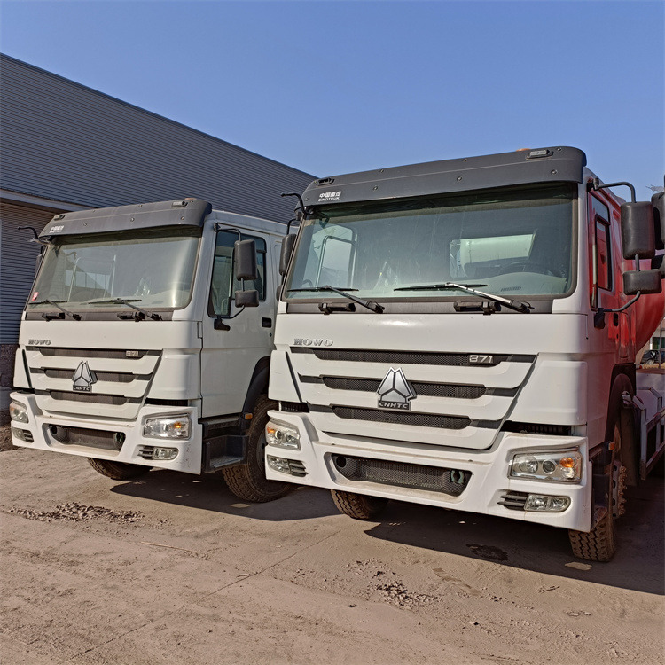 HOWO HOWO-mixer pump truck - Mixerpomp: afbeelding 4 HOWO HOWO-mixer pump truck - Mixerpomp: afbeelding 4