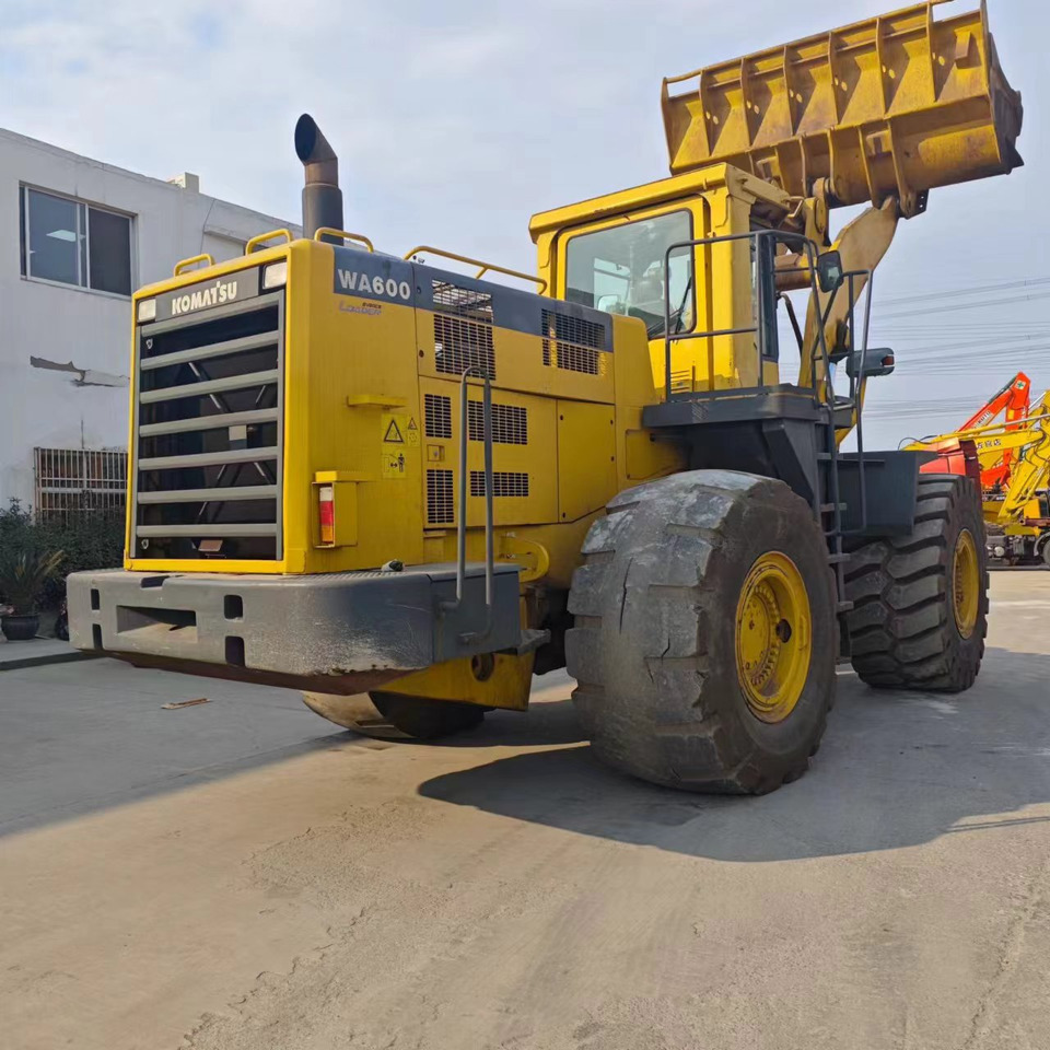 KOMATSU WA600-3 - Wiellader: afbeelding 2 KOMATSU WA600-3 - Wiellader: afbeelding 2