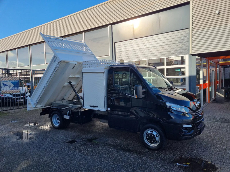 Iveco Daily 35C18 3.0D Kipper Hi-Matic Euro 6 GVW 3500 kg - Kipper bestelwagen: afbeelding 1 Iveco Daily 35C18 3.0D Kipper Hi-Matic Euro 6 GVW 3500 kg - Kipper bestelwagen: afbeelding 1
