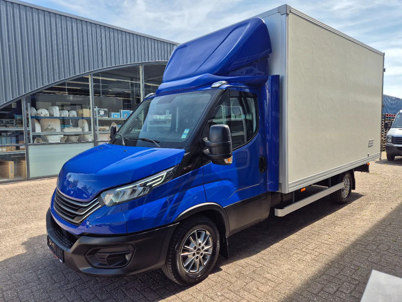 Iveco Daily 35S18 3.0D Koffer/ Xenon/ Airco - Bestelwagen gesloten laadbak: afbeelding 5 Iveco Daily 35S18 3.0D Koffer/ Xenon/ Airco - Bestelwagen gesloten laadbak: afbeelding 5