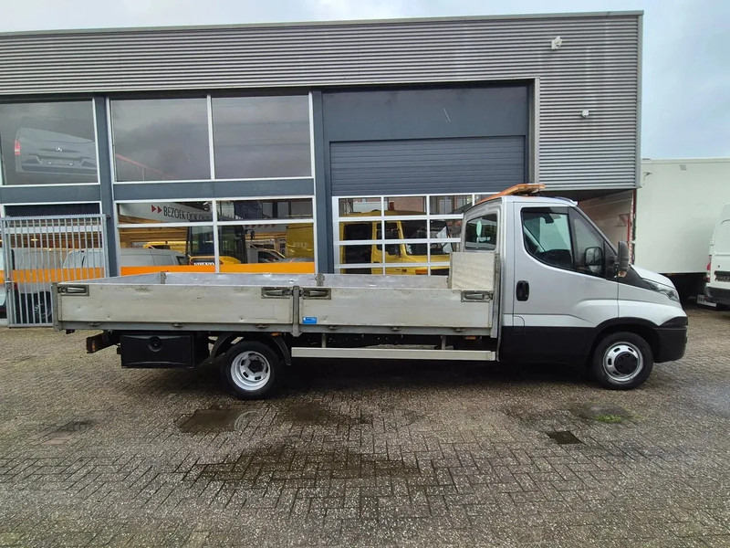 Iveco Daily 40C17 3.0D Pritsche/ Openlaadbak 470 cm lang - Bestelwagen met open laadbak: afbeelding 2 Iveco Daily 40C17 3.0D Pritsche/ Openlaadbak 470 cm lang - Bestelwagen met open laadbak: afbeelding 2