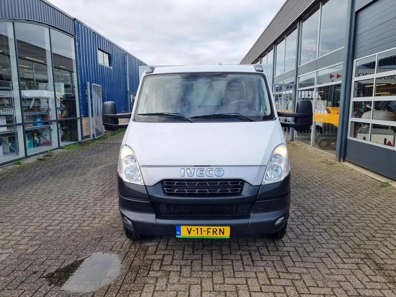 Iveco Daily 70C21 3.0D/ 204PS/ Radstand 475 cm/ Openlaadbak 4m - Bestelwagen met open laadbak: afbeelding 3 Iveco Daily 70C21 3.0D/ 204PS/ Radstand 475 cm/ Openlaadbak 4m - Bestelwagen met open laadbak: afbeelding 3