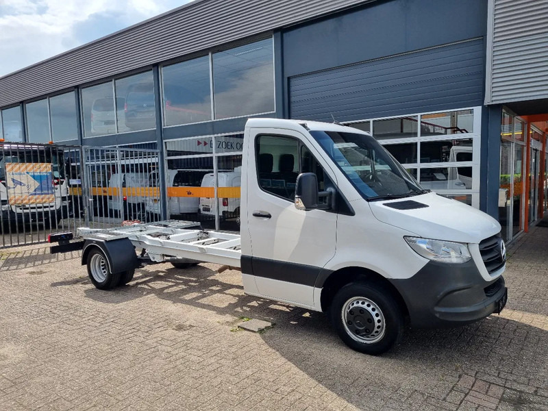 Mercedes-Benz Sprinter 516 CDI Chassis Cabine 4.33 WB GVW 3500 kg Euro 6 - Bestelwagen met open laadbak: afbeelding 1 Mercedes-Benz Sprinter 516 CDI Chassis Cabine 4.33 WB GVW 3500 kg Euro 6 - Bestelwagen met open laadbak: afbeelding 1