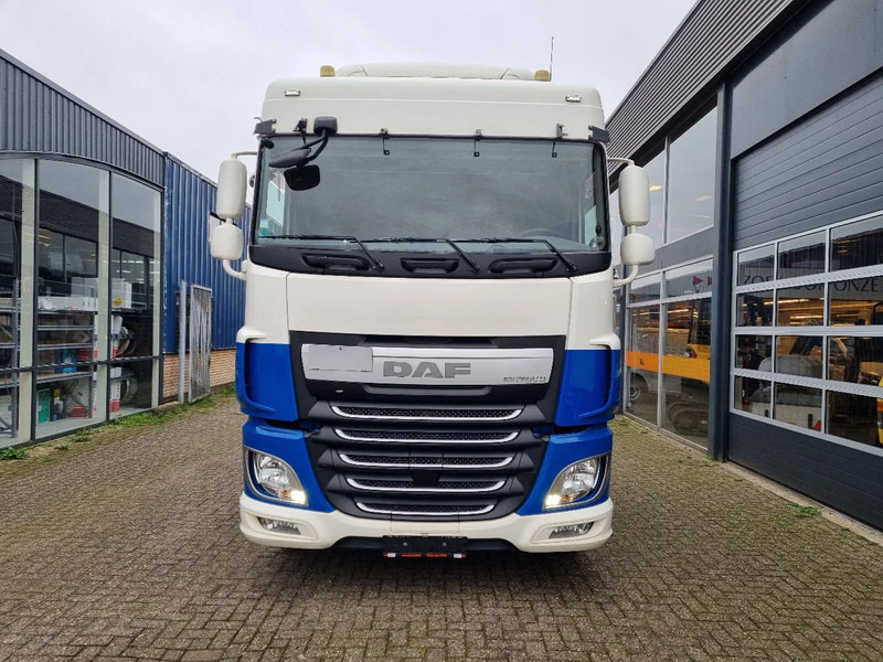 DAF XF 106.440 EURO 6/ Intarder/ Webasto/ ADR / Klima - Trekker: afbeelding 3 DAF XF 106.440 EURO 6/ Intarder/ Webasto/ ADR / Klima - Trekker: afbeelding 3