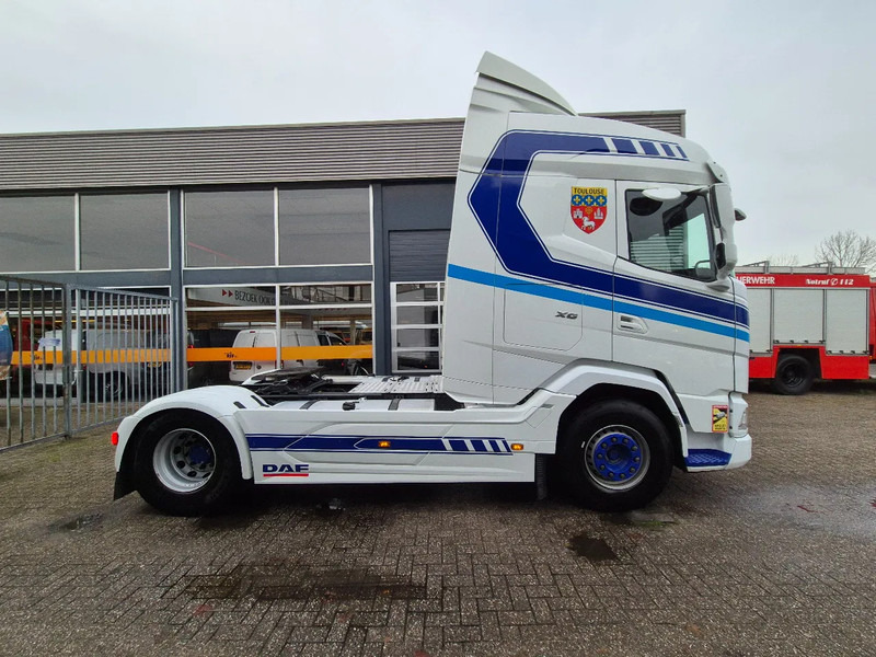 DAF XG 530/ (1) 2022/ Retarder/ LED/ Park Airco/ Navi/ Full option - Trekker: afbeelding 2 DAF XG 530/ (1) 2022/ Retarder/ LED/ Park Airco/ Navi/ Full option - Trekker: afbeelding 2