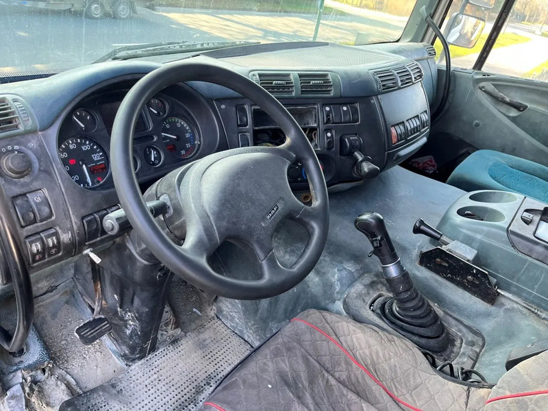 Interieur foto 1: Kipper vrachtwagen DAF CF 85.430 MANUAL GEARBOX BIG AXLES FULL STEEL SUSPENSION